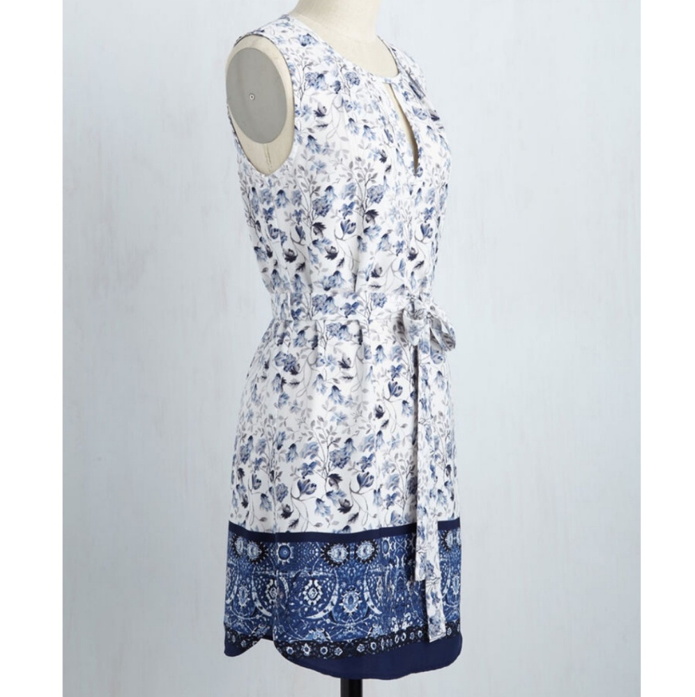 Blue & White Floral Dress - Picture 3 of 3